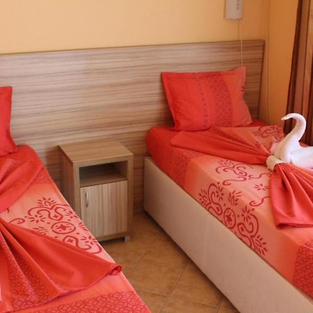 Viva Beach Hotel Pomorie Eksteriør billede