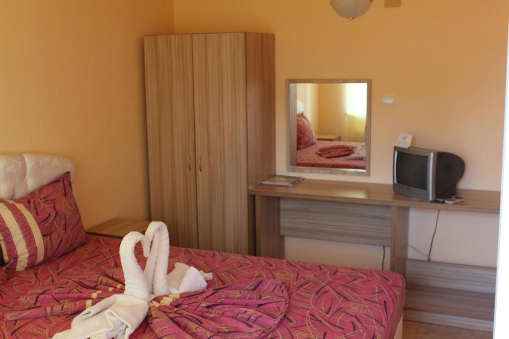 Viva Beach Hotel Pomorie Eksteriør billede